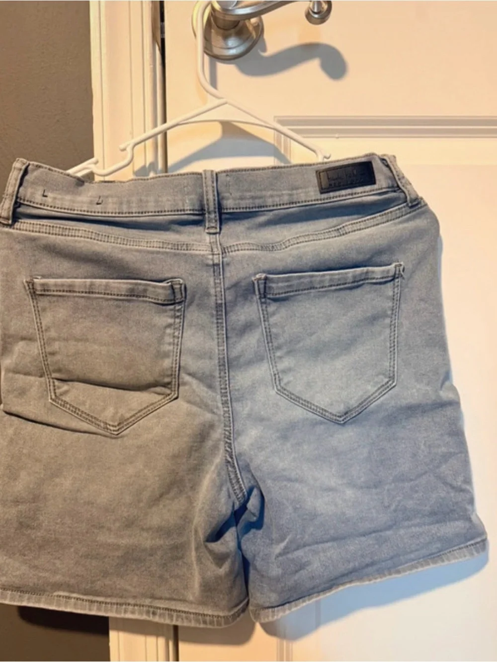 Nicole Miller New York SOHO High-Rise Denim Bermuda Shorts Size 8 – TWO PAIRS